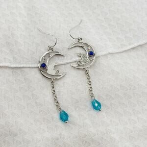 Cat on Moon Earrings Bead Accent, Quirky Cool Hammered Silver Cat Sat on Moon